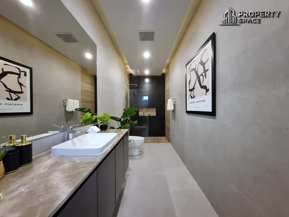 Must-See in Person! 6-Bedroom Luxury Pool Villa in East Pattaya – Western Build, High Standard Image 46