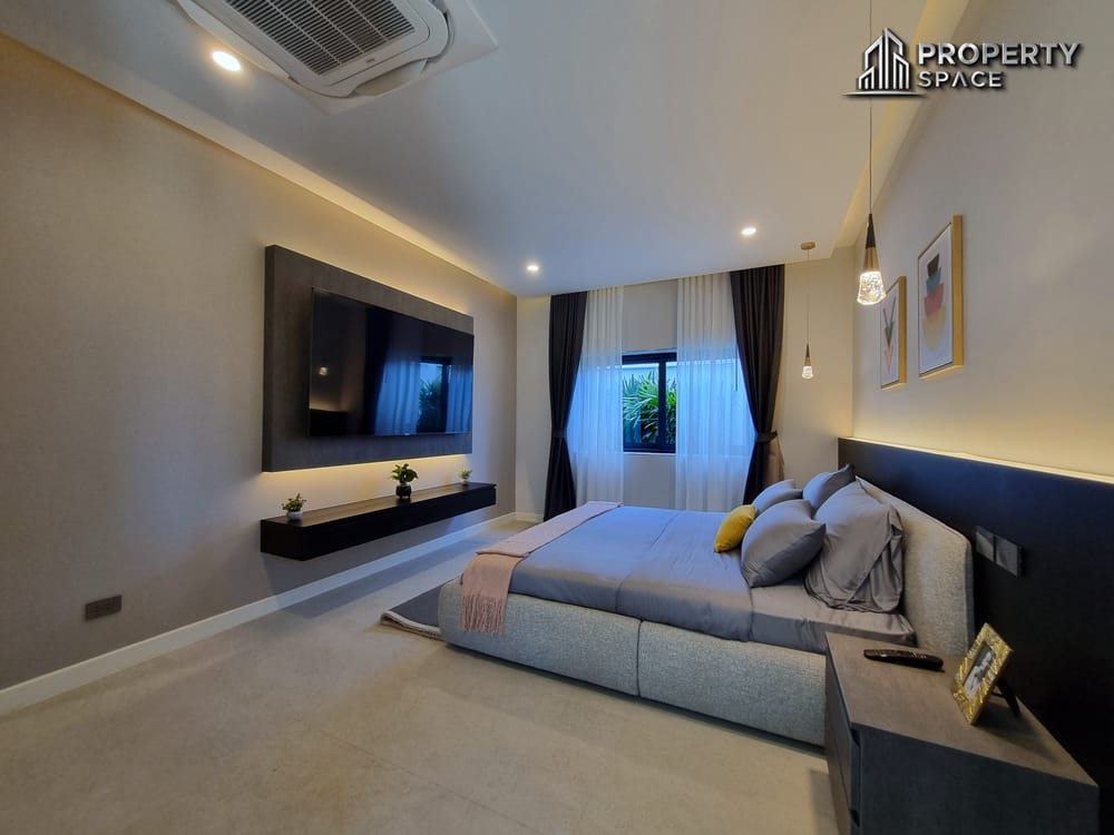 Must-See in Person! 6-Bedroom Luxury Pool Villa in East Pattaya – Western Build, High Standard Image 48