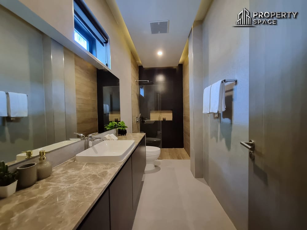 Must-See in Person! 6-Bedroom Luxury Pool Villa in East Pattaya – Western Build, High Standard Image 50