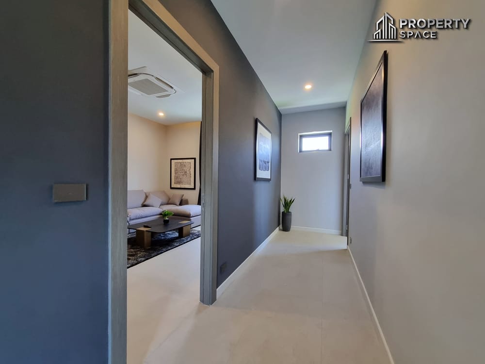 Must-See in Person! 6-Bedroom Luxury Pool Villa in East Pattaya – Western Build, High Standard Image 31