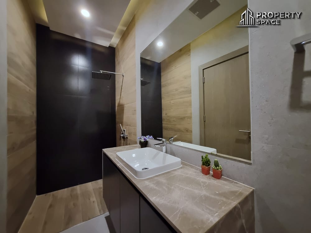 Must-See in Person! 6-Bedroom Luxury Pool Villa in East Pattaya – Western Build, High Standard Image 53