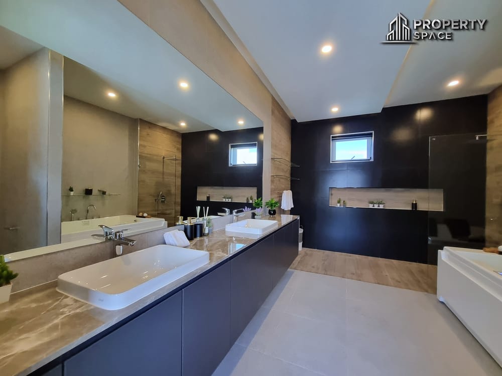 Must-See in Person! 6-Bedroom Luxury Pool Villa in East Pattaya – Western Build, High Standard Image 38