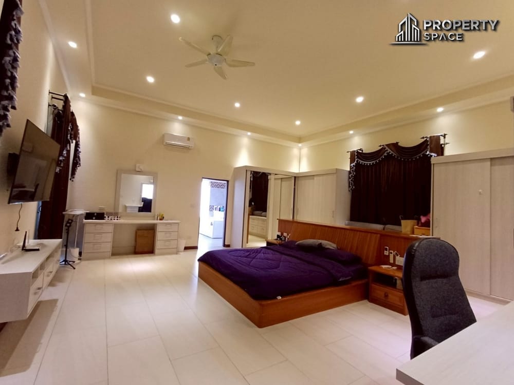 Elegant 5-Bedroom Pool Villa Near International Schools in East Pattaya For Sale And Rent Image 14