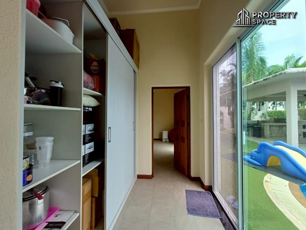 Elegant 5-Bedroom Pool Villa Near International Schools in East Pattaya For Sale And Rent Image 24