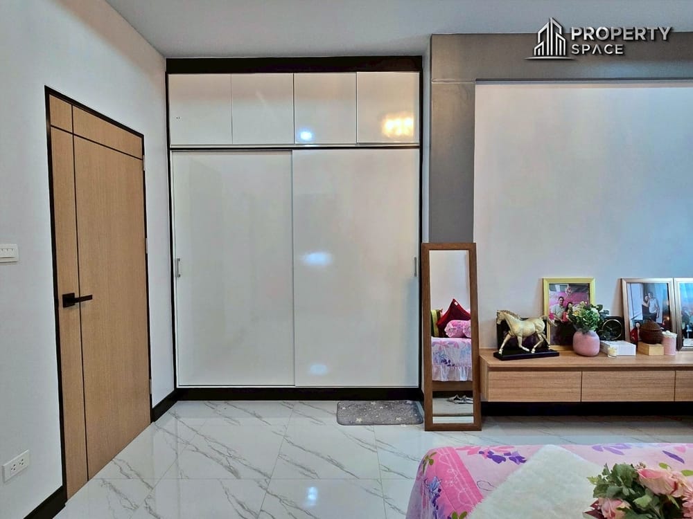 Single Nordic Style Modern 4 Bedroom Pool Villa For Sale in East Pattaya Image 30