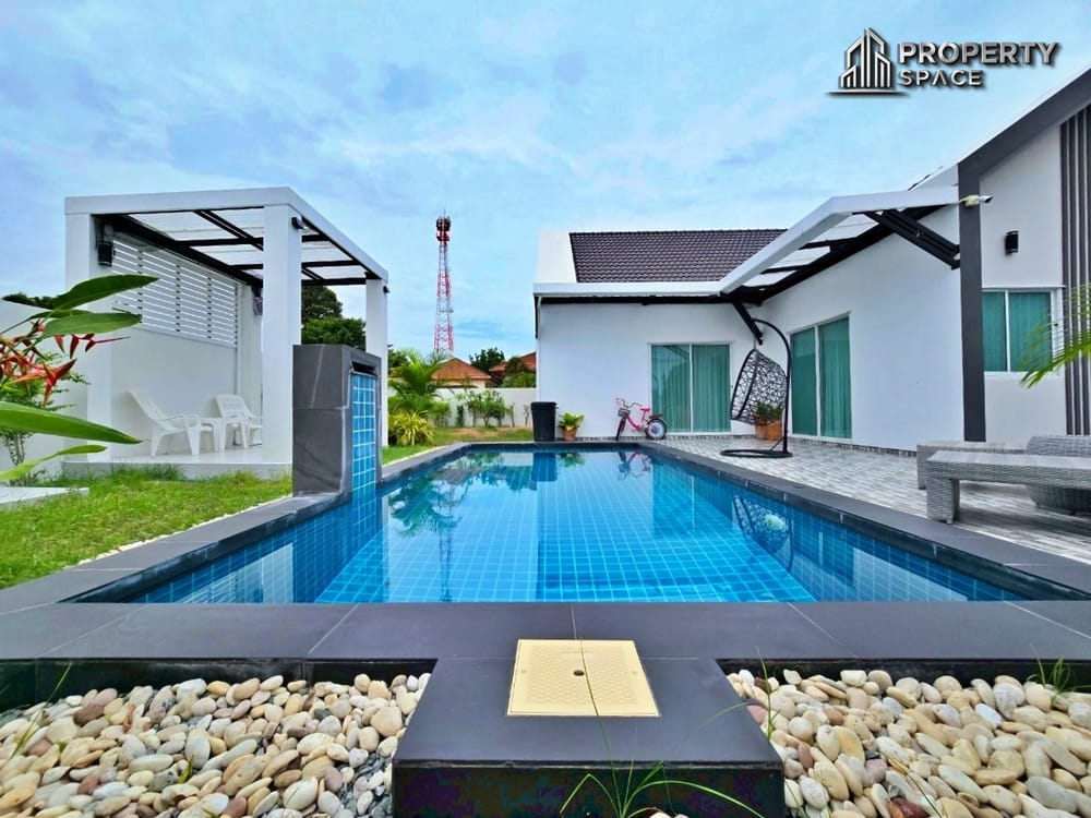 Single Nordic Style Modern 4 Bedroom Pool Villa For Sale in East Pattaya Image 3