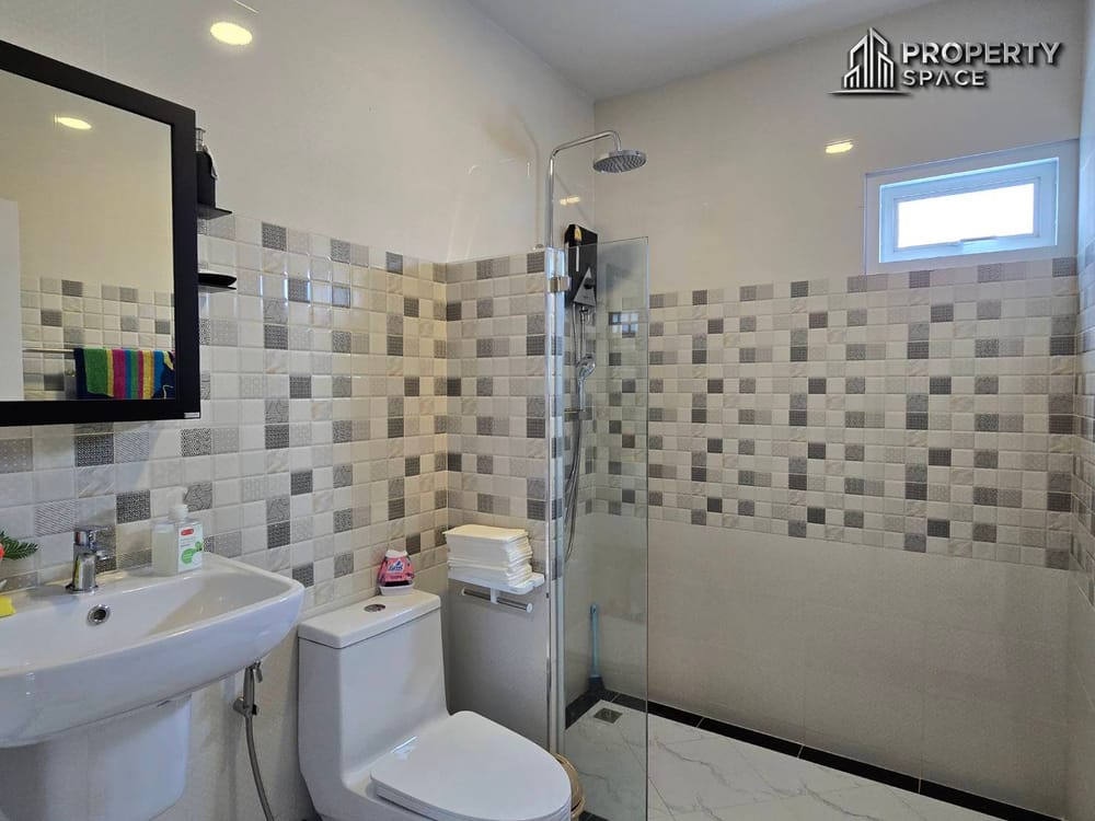 Single Nordic Style Modern 4 Bedroom Pool Villa For Sale in East Pattaya Image 36