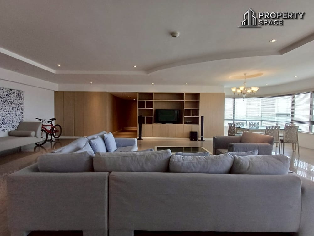 Luxury Beachfront 4-Bedroom Condo at San Marino, Na Jomtien For Rent Image 7