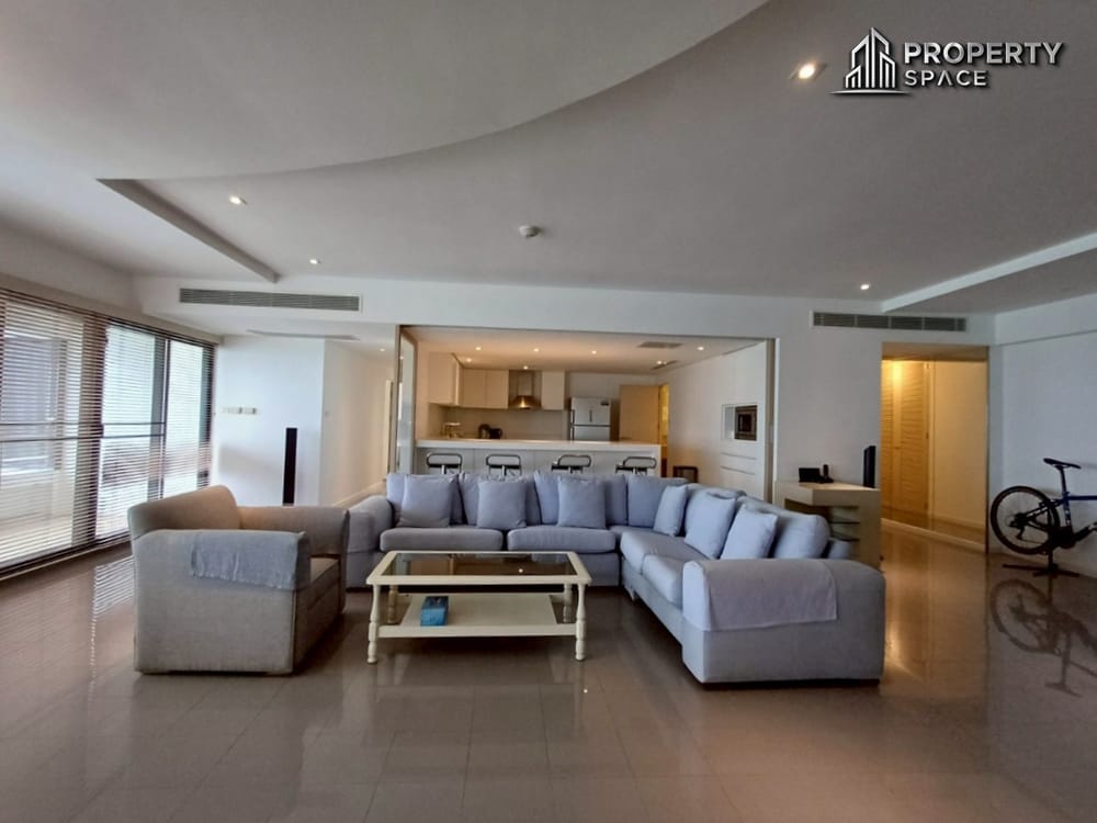 Luxury Beachfront 4-Bedroom Condo at San Marino, Na Jomtien For Rent Image 6