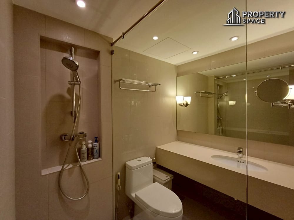 Luxury Beachfront 4-Bedroom Condo at San Marino, Na Jomtien For Rent Image 35
