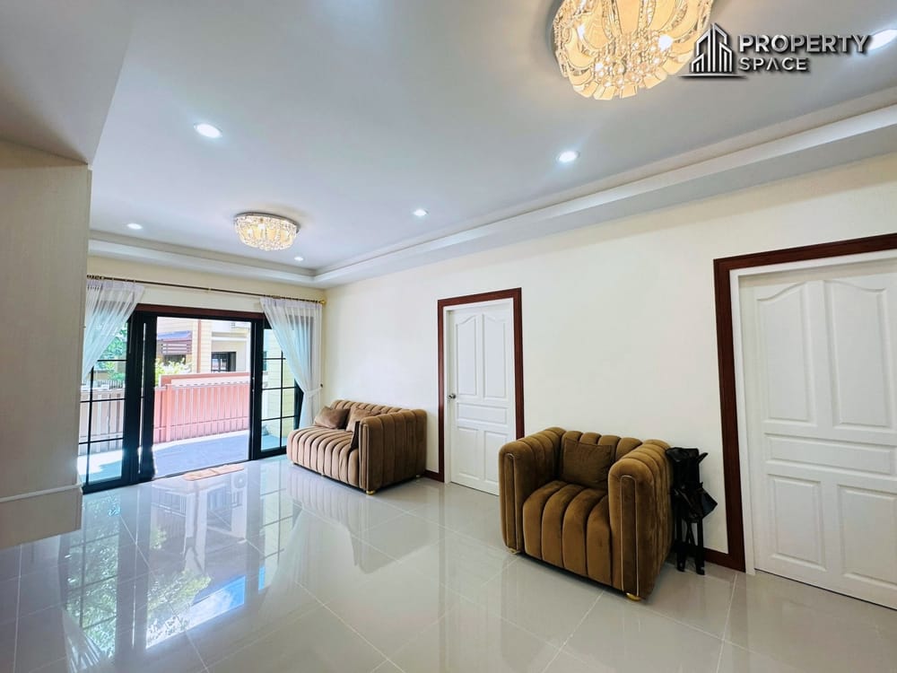 Corner Plot! 3 Bedroom Villa In Baan Sirin Pattaya Near International Schools For Sale Image 6
