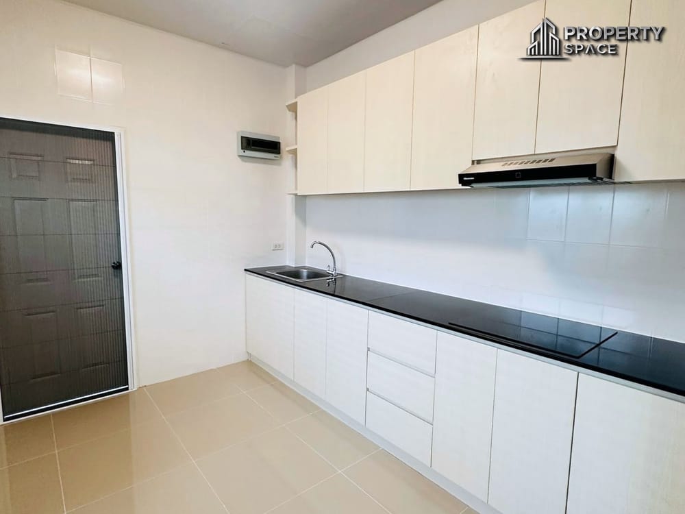 Corner Plot! 3 Bedroom Villa In Baan Sirin Pattaya Near International Schools For Sale Image 9