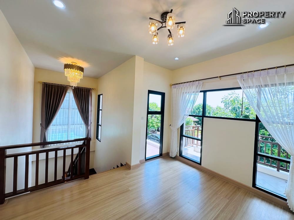Corner Plot! 3 Bedroom Villa In Baan Sirin Pattaya Near International Schools For Sale Image 15
