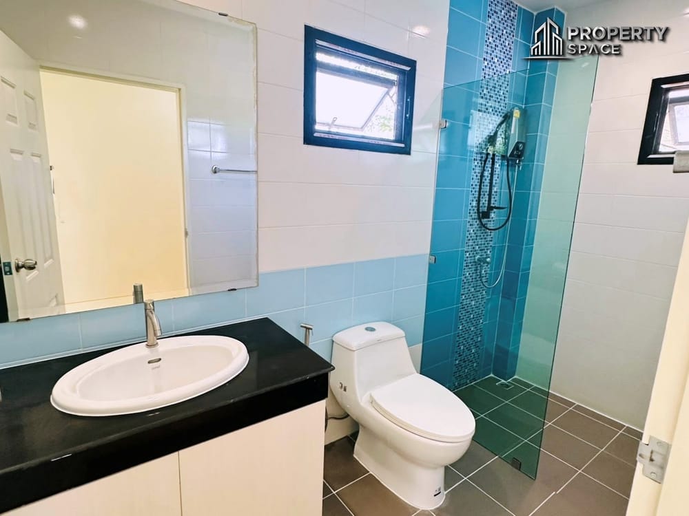 Corner Plot! 3 Bedroom Villa In Baan Sirin Pattaya Near International Schools For Sale Image 25