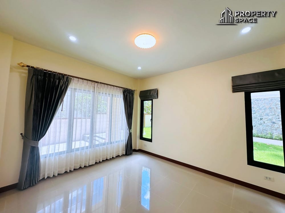 Corner Plot! 3 Bedroom Villa In Baan Sirin Pattaya Near International Schools For Sale Image 21