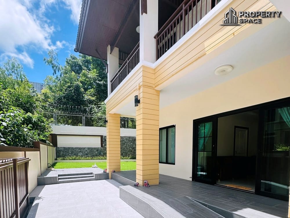 Corner Plot! 3 Bedroom Villa In Baan Sirin Pattaya Near International Schools For Sale Image 4