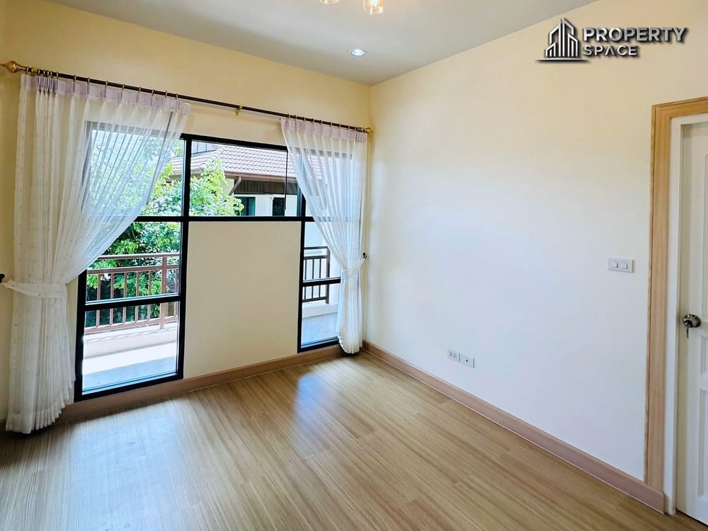 Corner Plot! 3 Bedroom Villa In Baan Sirin Pattaya Near International Schools For Sale Image 20