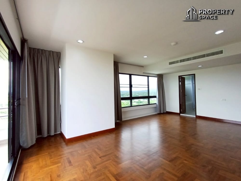 Newly Renovated Sea View Beachfront 3-Bedroom Condo at San Marino, Na Jomtien – For Rent Image 22