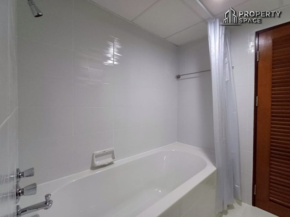 Newly Renovated Sea View Beachfront 3-Bedroom Condo at San Marino, Na Jomtien – For Rent Image 33