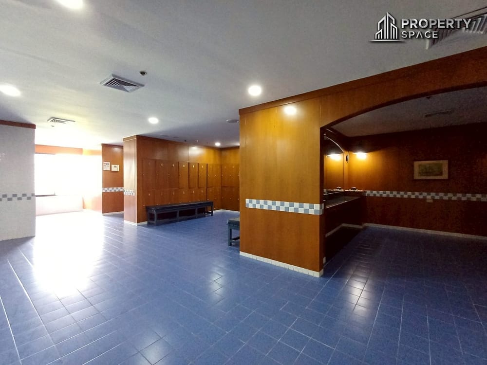 Newly Renovated Sea View Beachfront 3-Bedroom Condo at San Marino, Na Jomtien – For Rent Image 38