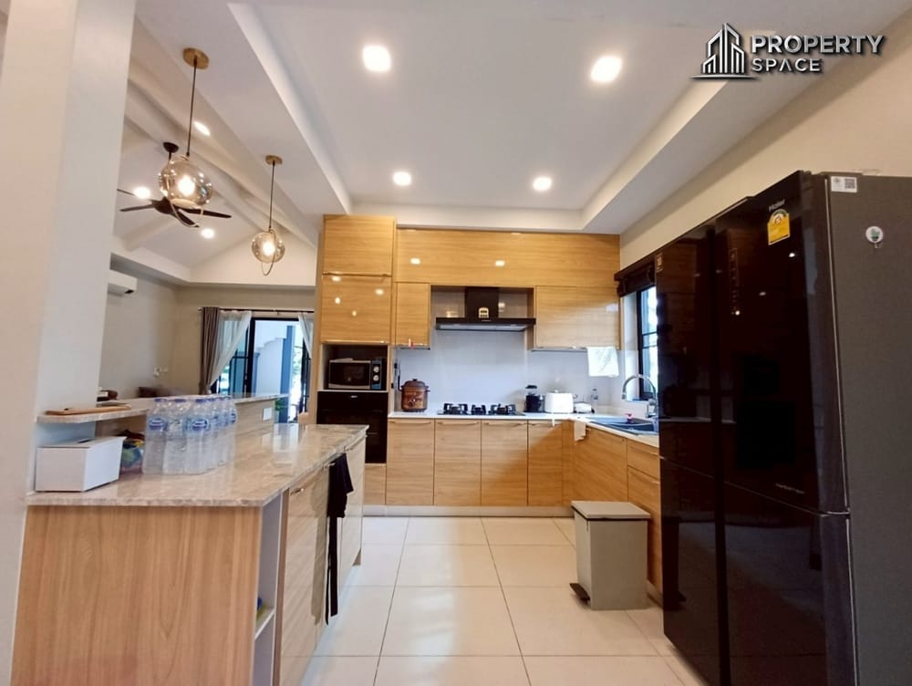 Spacious 3-Bedroom Pool Villa Near Mabprachan Lake Pattaya For Sale Image 9