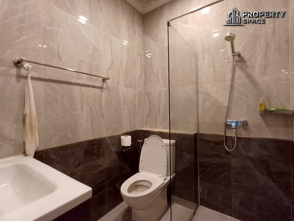 Spacious 3-Bedroom Pool Villa Near Mabprachan Lake Pattaya For Sale Image 17