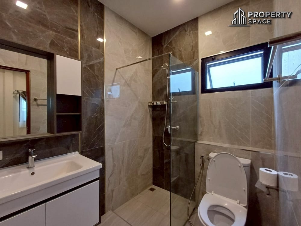 Spacious 3-Bedroom Pool Villa Near Mabprachan Lake Pattaya For Sale Image 20