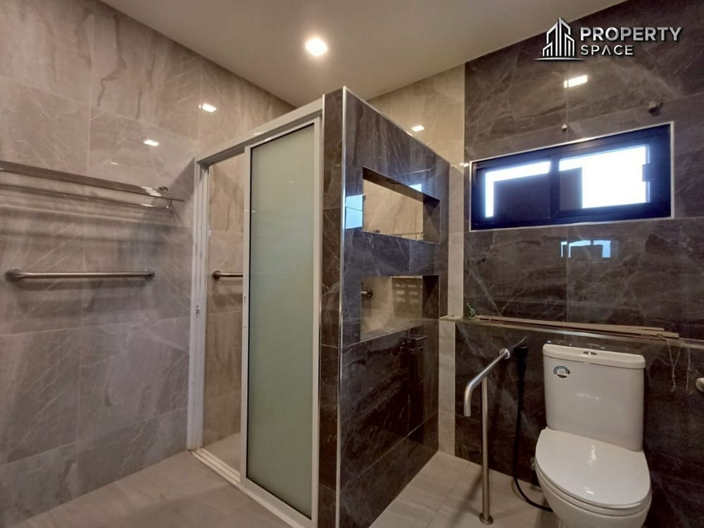 Spacious 3-Bedroom Pool Villa Near Mabprachan Lake Pattaya For Sale Image 24
