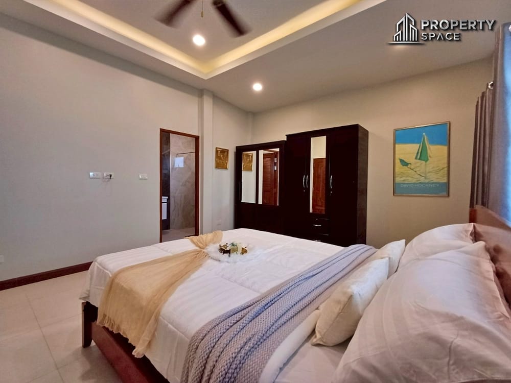 Spacious 3-Bedroom Pool Villa Near Mabprachan Lake Pattaya For Sale Image 17