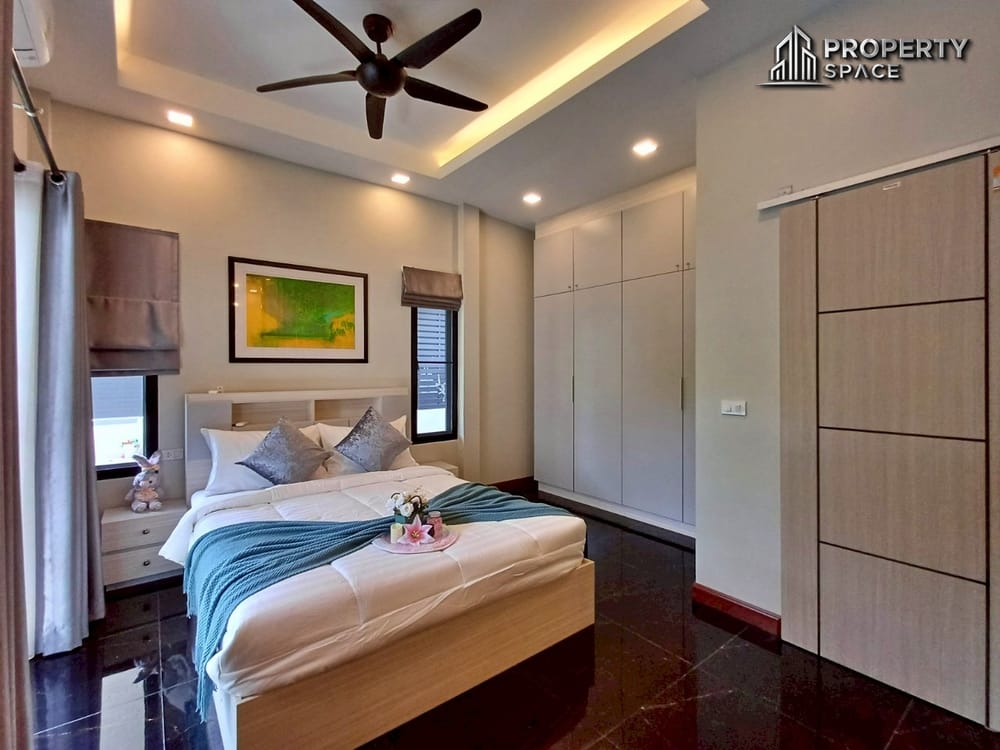 Spacious 3-Bedroom Pool Villa Near Mabprachan Lake Pattaya For Sale Image 27
