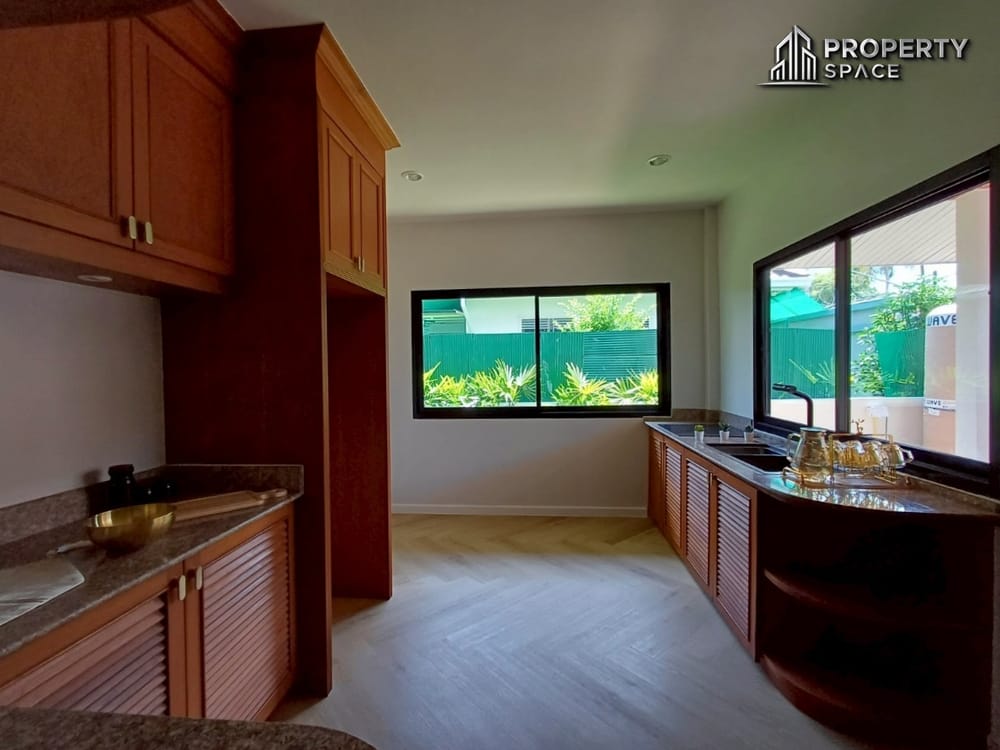 Brand New Modern-Style 3-Bedroom Detached House in East Pattaya For Sale Image 10