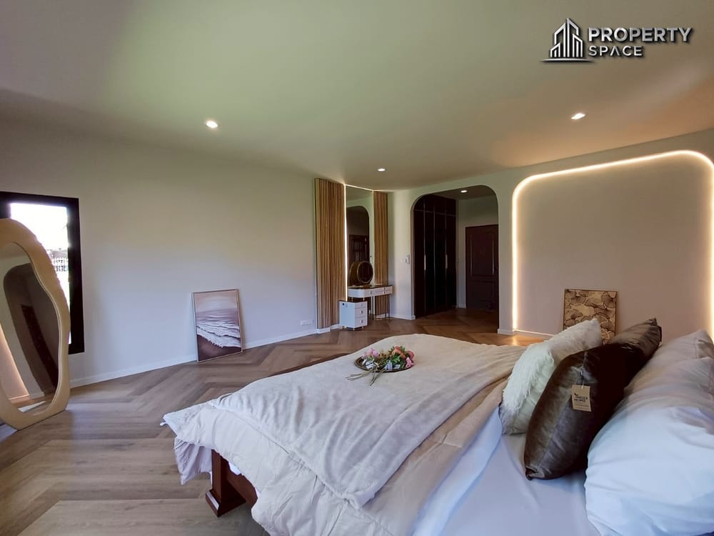 Brand New Modern-Style 3-Bedroom Detached House in East Pattaya For Sale Image 16