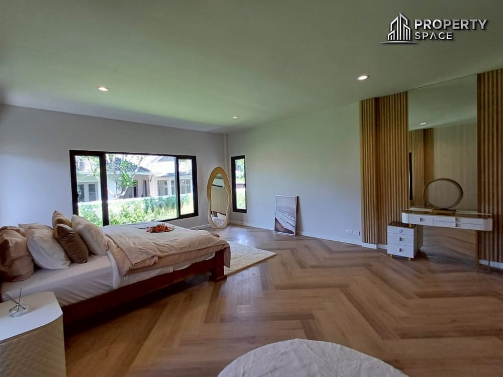 Brand New Modern-Style 3-Bedroom Detached House in East Pattaya For Sale Image 13