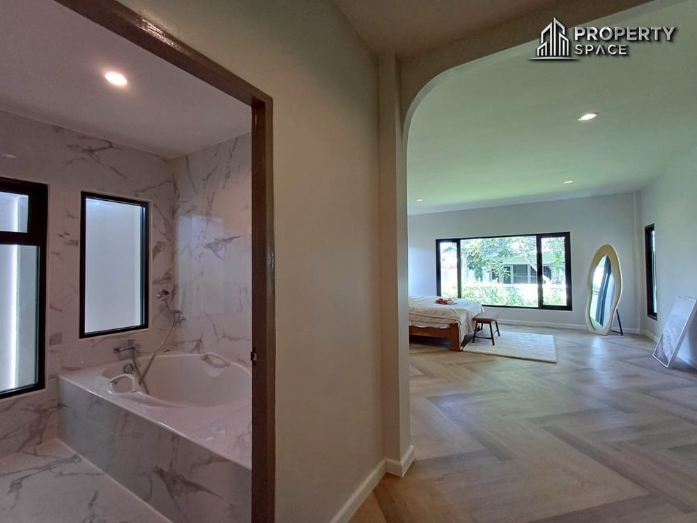 Brand New Modern-Style 3-Bedroom Detached House in East Pattaya For Sale Image 21