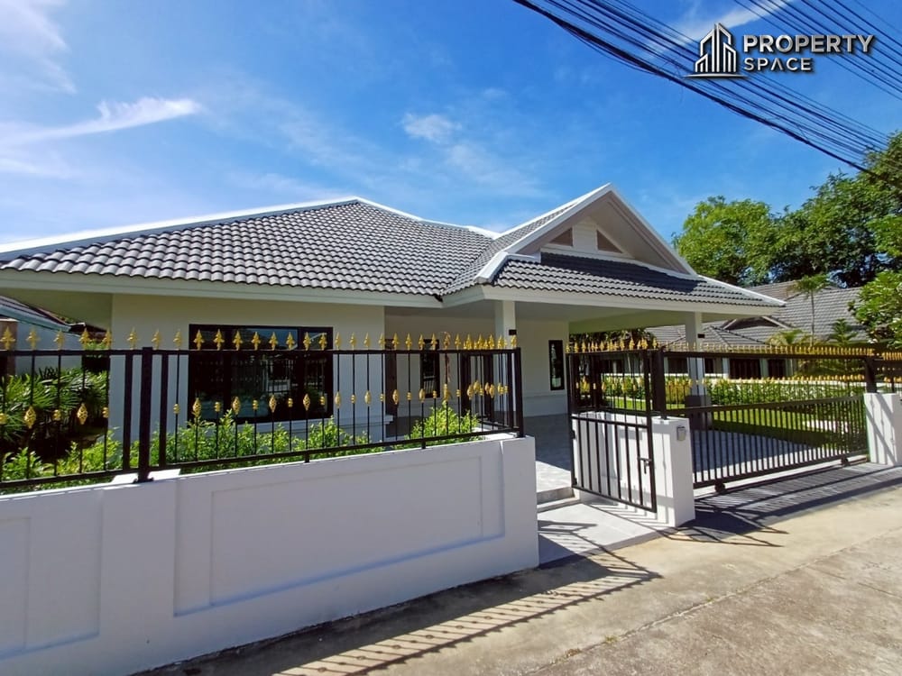 Brand New Modern-Style 3-Bedroom Detached House in East Pattaya For Sale Image 1