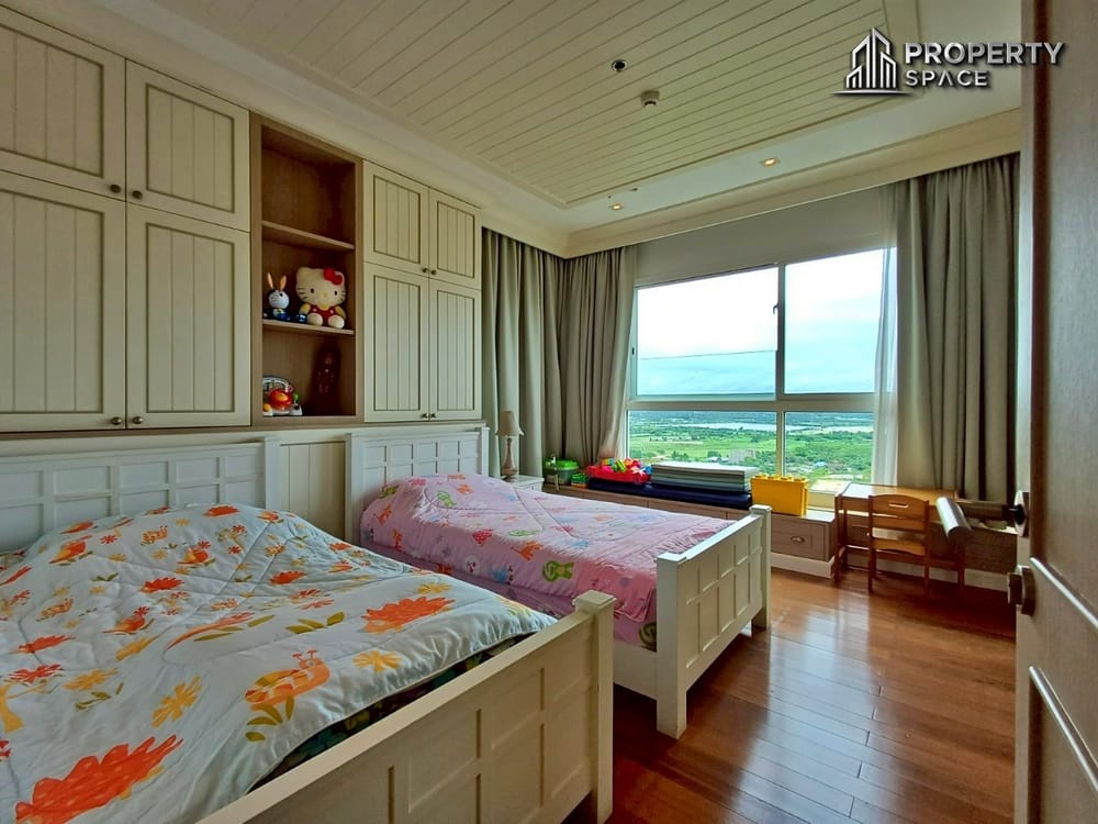 Luxury 3-Bedroom Beachfront Corner unit In Ocean Portofino Na Jomtien Condo For Sale Image 20