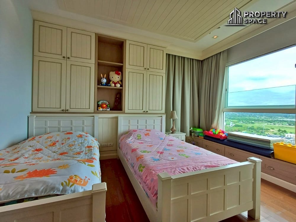 Luxury 3-Bedroom Beachfront Corner unit In Ocean Portofino Na Jomtien Condo For Sale Image 21