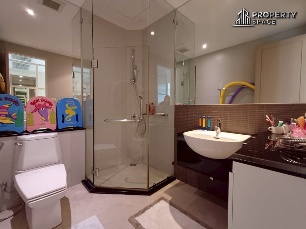 Luxury 3-Bedroom Beachfront Corner unit In Ocean Portofino Na Jomtien Condo For Sale Image 24