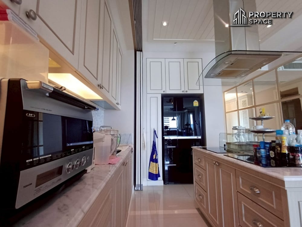 Luxury 3-Bedroom Beachfront Corner unit In Ocean Portofino Na Jomtien Condo For Sale Image 16