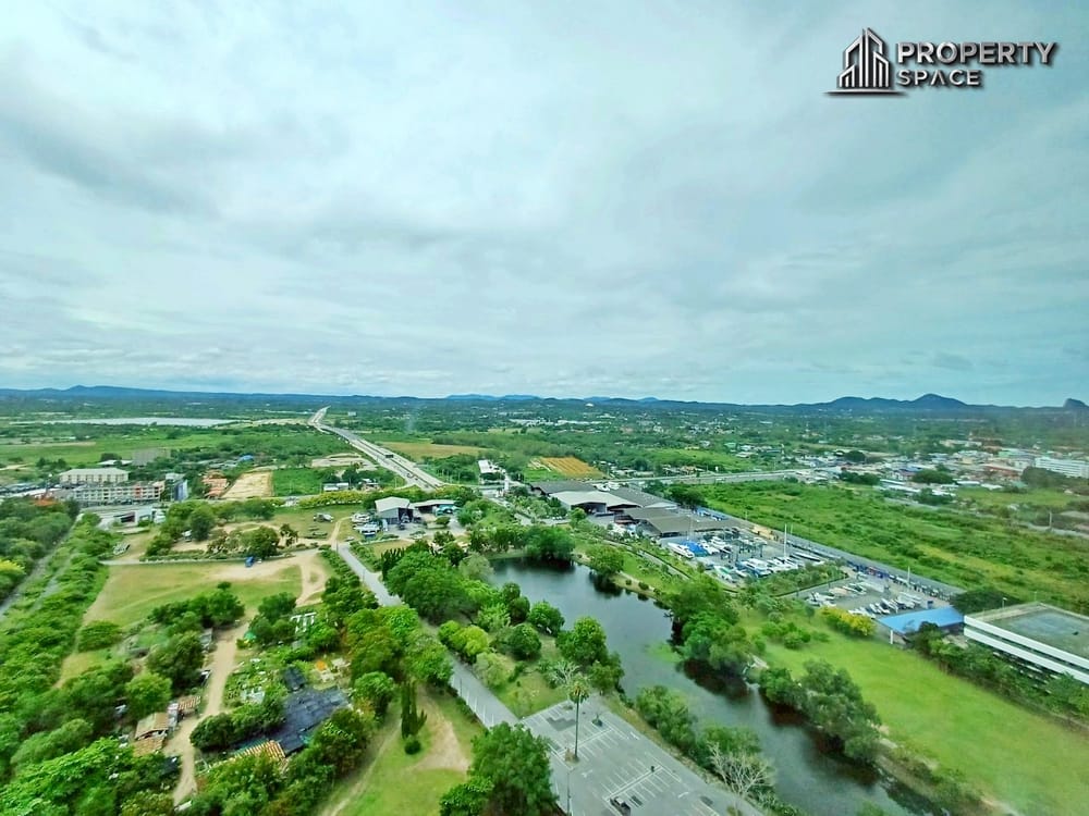 Luxury 3-Bedroom Beachfront Corner unit In Ocean Portofino Na Jomtien Condo For Sale Image 31