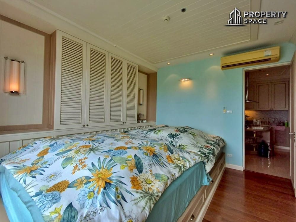 Luxury 3-Bedroom Beachfront Corner unit In Ocean Portofino Na Jomtien Condo For Sale Image 27