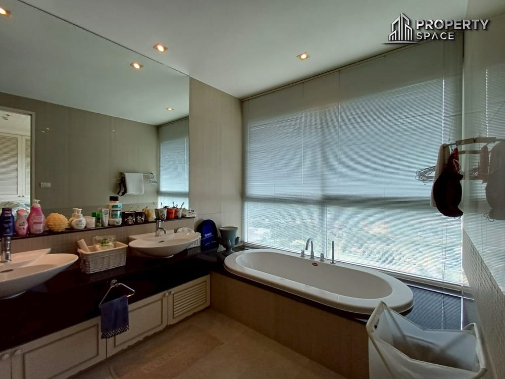 Luxury 3-Bedroom Beachfront Corner unit In Ocean Portofino Na Jomtien Condo For Sale Image 29
