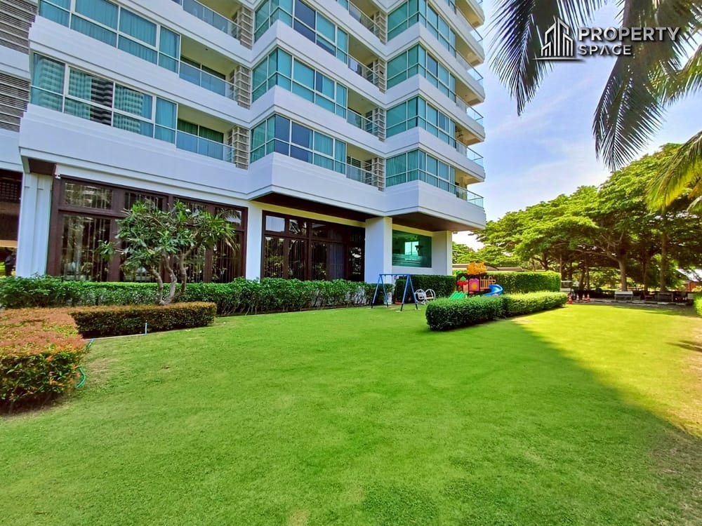 Luxury 3-Bedroom Beachfront Corner unit In Ocean Portofino Na Jomtien Condo For Sale Image 39