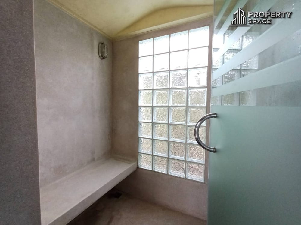 Luxury 3-Bedroom Beachfront Corner unit In Ocean Portofino Na Jomtien Condo For Sale Image 37