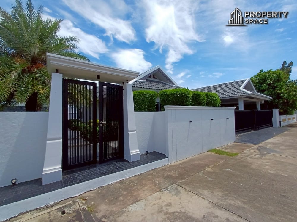 Stunning Luxury 3-Bedroom Modern Style Pool Villa in East Pattaya For Sale Image 37