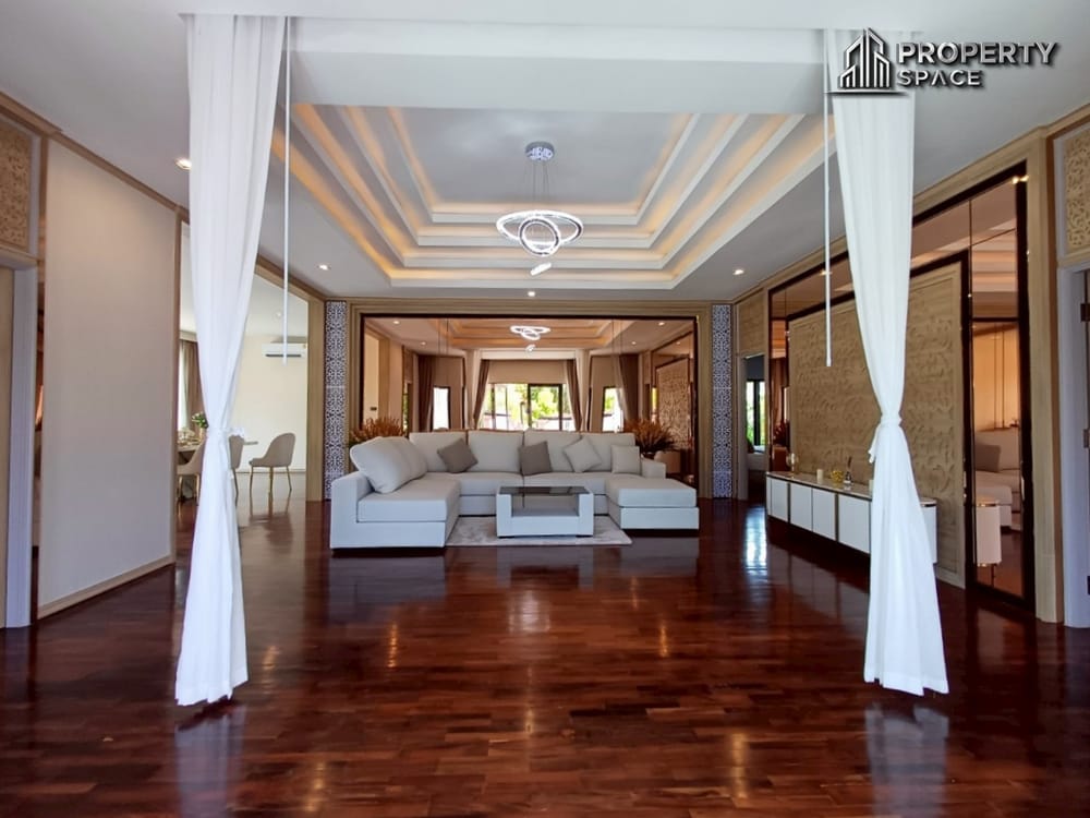 Stunning Luxury 3-Bedroom Modern Style Pool Villa in East Pattaya For Sale Image 11