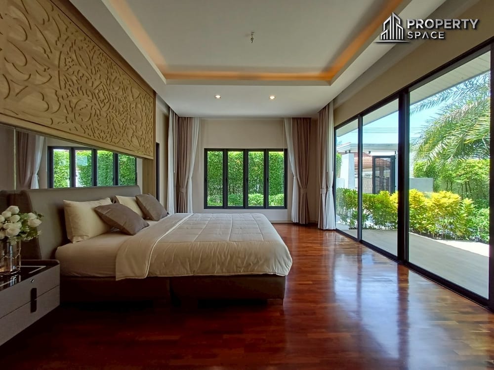 Stunning Luxury 3-Bedroom Modern Style Pool Villa in East Pattaya For Sale Image 30
