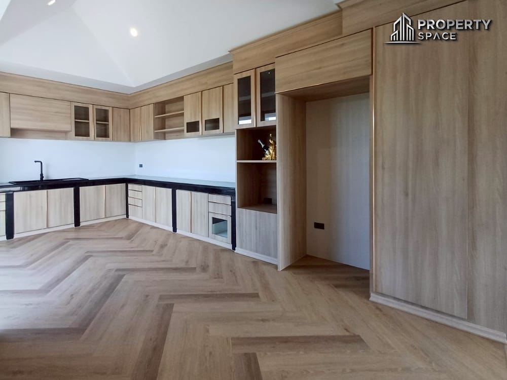 Stunning Luxury 3-Bedroom Modern Style Pool Villa in East Pattaya For Sale Image 20