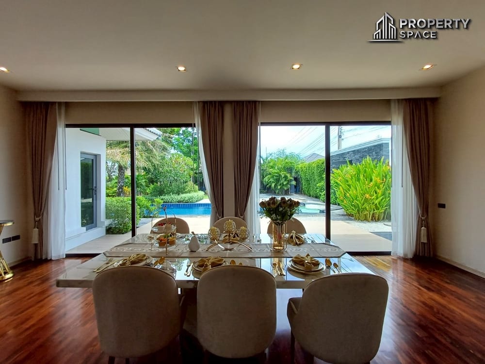 Stunning Luxury 3-Bedroom Modern Style Pool Villa in East Pattaya For Sale Image 16