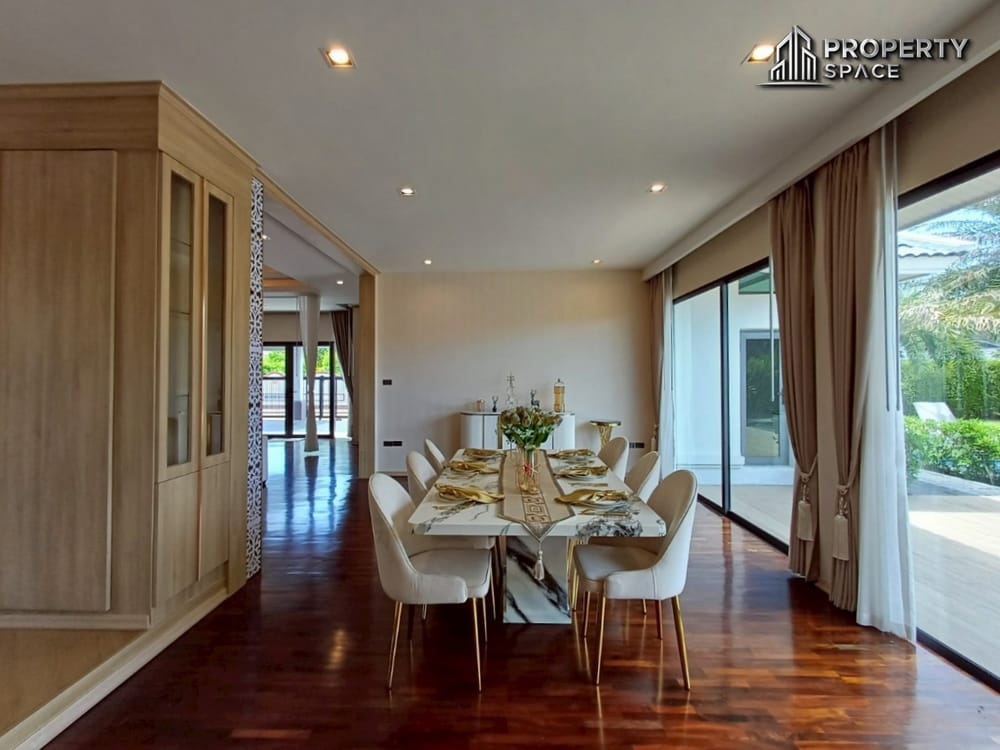 Stunning Luxury 3-Bedroom Modern Style Pool Villa in East Pattaya For Sale Image 15